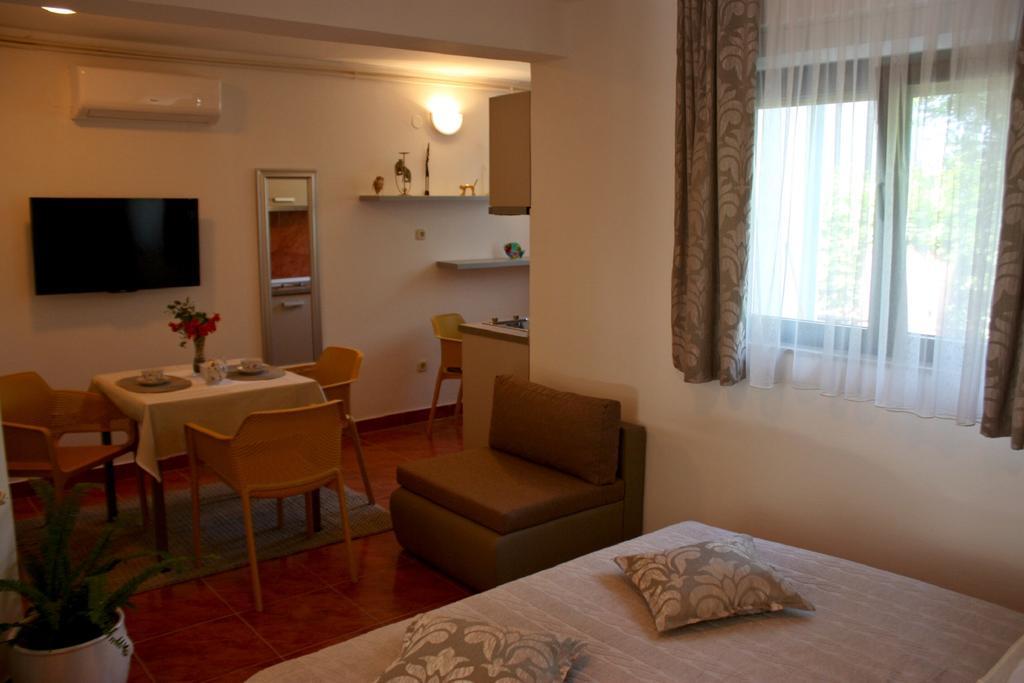 Apartman Ita Kastela Exterior photo