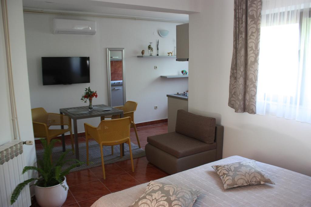 Apartman Ita Kastela Exterior photo