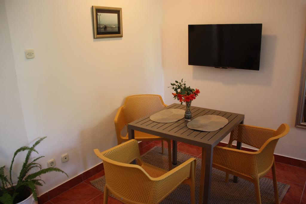 Apartman Ita Kastela Exterior photo