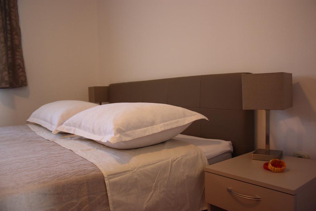 Apartman Ita Kastela Exterior photo